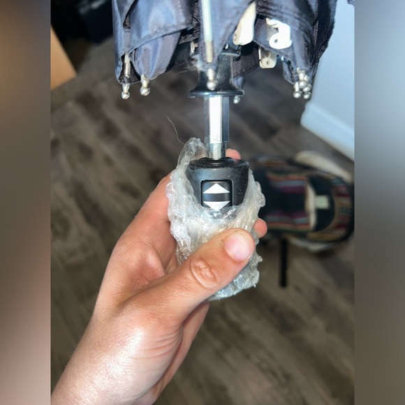 New umbrella (Free) - Picture 4 of 4